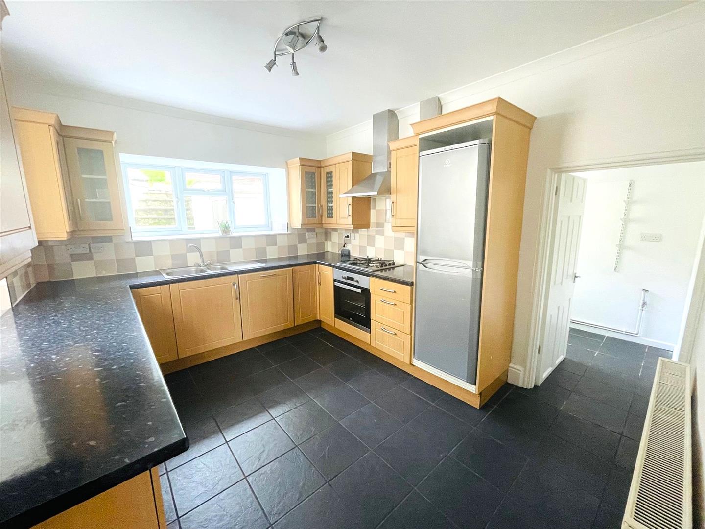 Sawel Terrace, Pontarddulais, Swansea, SA4 0UY